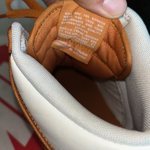 Nike Dunk High Monarch - Picture 16 of 17